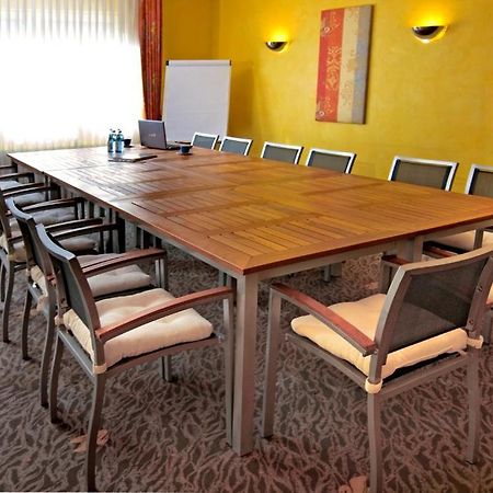 דיסלדורף Hotel Am Schwan מראה חיצוני תמונה
